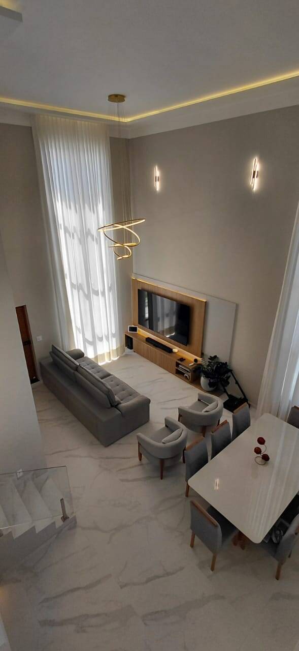 Casa, 4 quartos, 258 m² - Foto 2