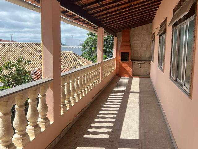 Locação em Vila Capri - Araruama